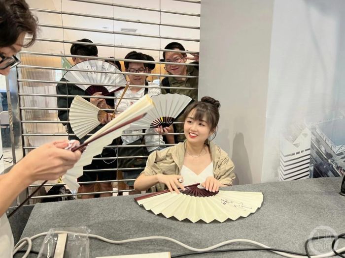 虎扑新晋女神棋手战鹰被指学历有水分，业内人士：智商高不一定“文化高”