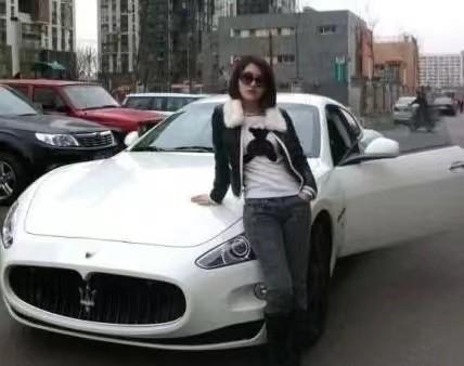 网红郭美美从“炫富鼻祖”到两次入狱，是咋“伺候”富豪干爹的？