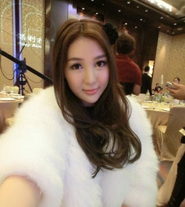炫富网红郭美美已出狱