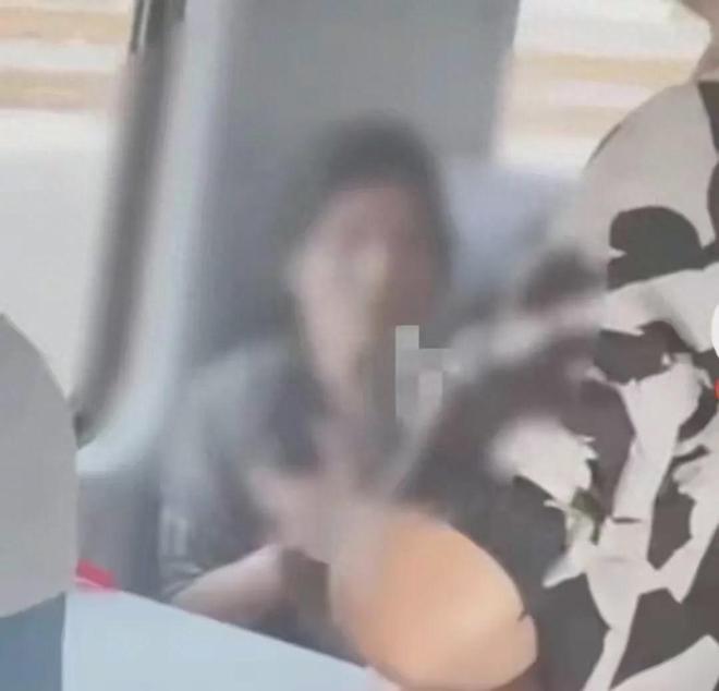 男子咳嗽遭女子殴打