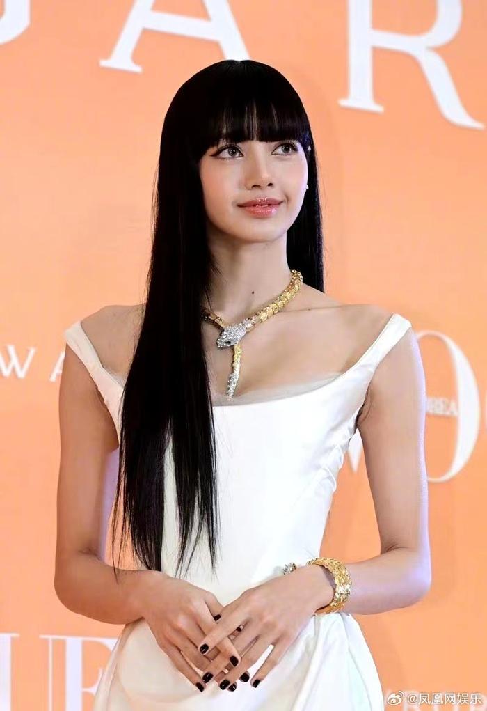 Lisa被曝拒绝与YG续约