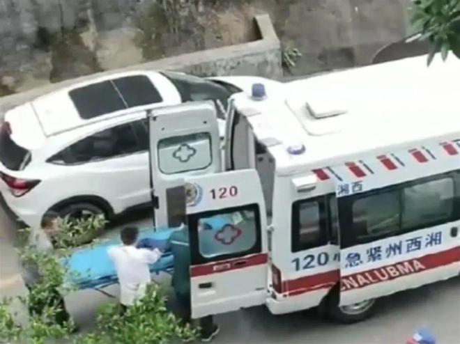 4岁男童从26楼坠落奇迹生还！起因竟是…