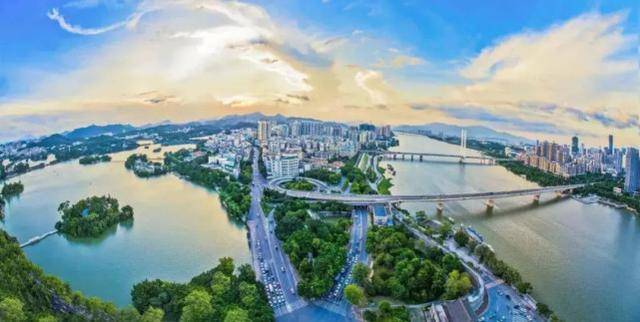 买海景房你后悔吗？反正我后悔了，只能选择割肉了

