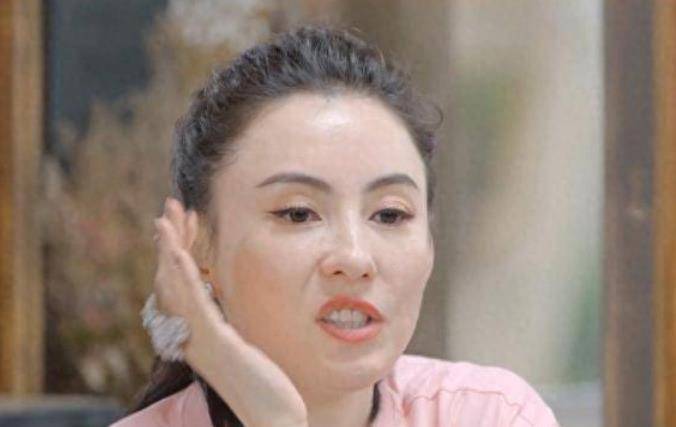 谢霆锋16岁儿子疑恋爱！女方貌美年龄大过婆婆，曝张柏芝气到住院