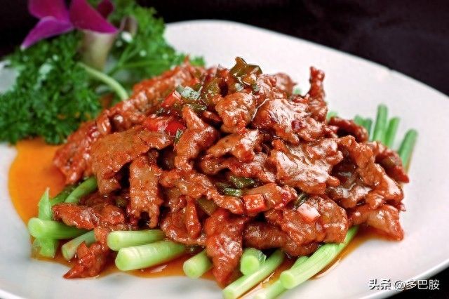 用鸭肉预制菜当牛柳