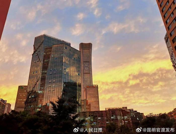 北京秋日晚霞好浪漫