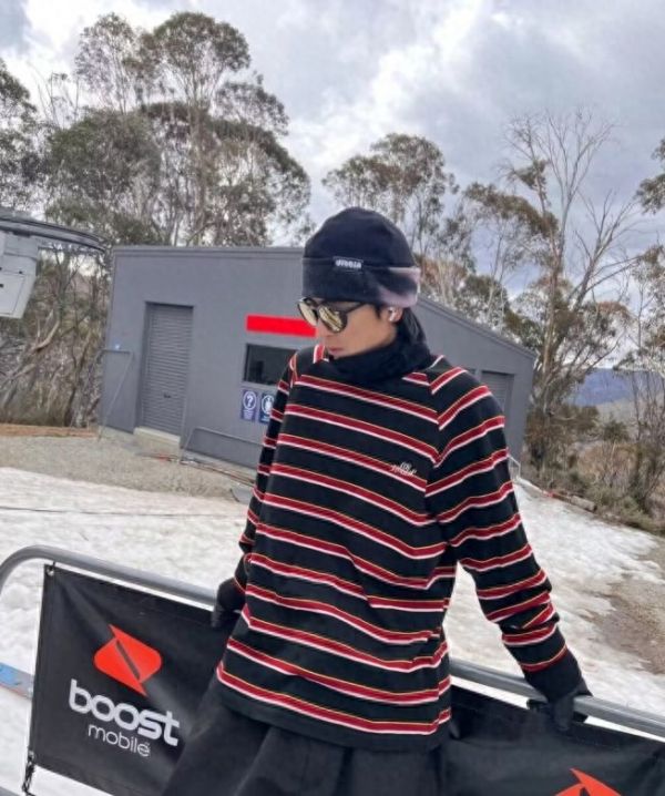 网友自曝被秦奋侵害进医院急救