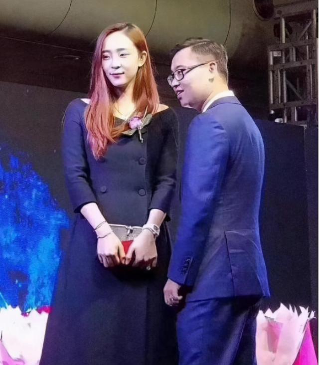 月薪6000小伙为见女主播打赏9000万