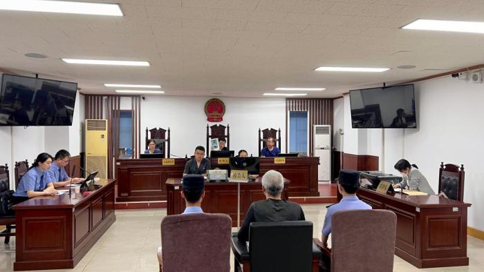 【社会】男子出狱后在咸阳市旬邑县盗墓挖出五件文物，再入狱