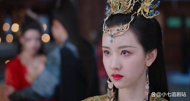 陈都灵四处救场