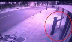 A hotel in Shanghai was laid with wreaths, scattered with paper money, and placed with a portrait of its manager, only to receive a friend circle after being cut