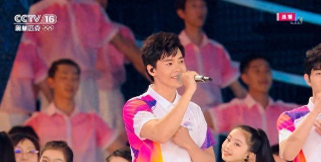 杭州亚运开幕式唱歌的四个帅哥是谁？为什么不两男两女？原唱呢？