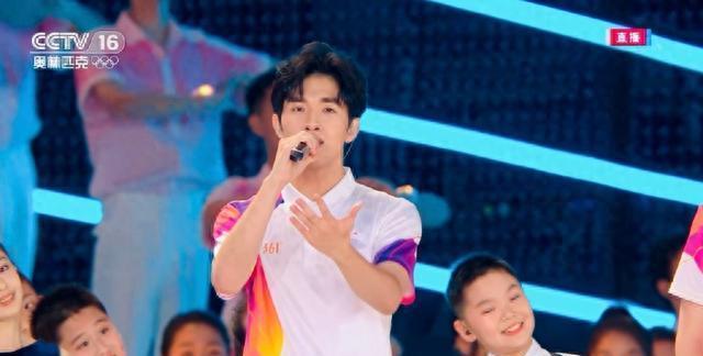 杭州亚运开幕式唱歌的四个帅哥是谁？为什么不两男两女？原唱呢？
