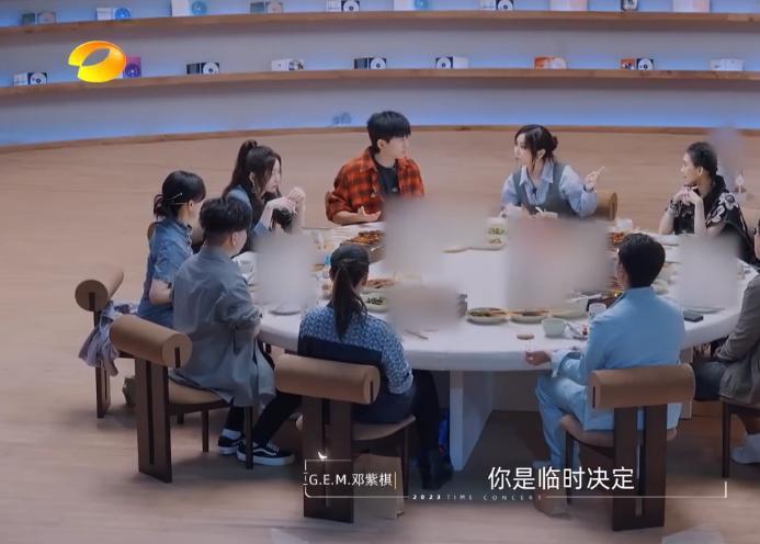 张杰谈和谢娜公开恋情：当初是临时决定，粉丝说邓紫棋演我磕CP