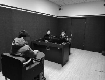 男子租豪车装“富二代”警方还原微信揭穿骗局