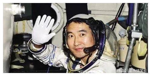 太空行走第一人翟志刚自述：太空遭遇奇事,至今无解,只是偶然