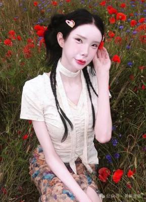奥地利女网红整形成韩国美女缝了单眼皮网友称渗人