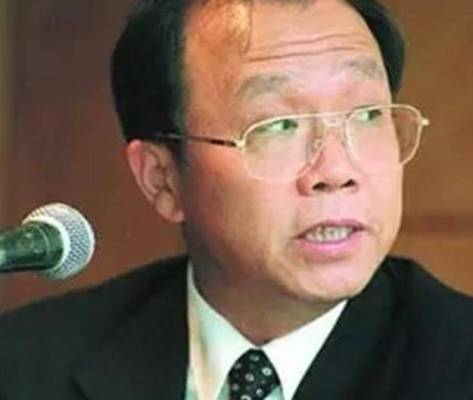 首都机场原董事长免职：一夜输掉600万