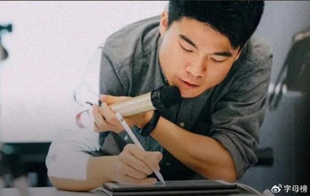 董宇辉直播间“演戏”引热议，新东方转型再受关注
