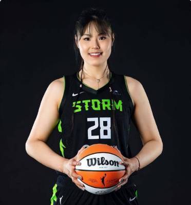 
WNBA总裁杯：李月汝4分钟1中0仅2分下半场被弃用风暴吞3连败

