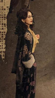 赵丽颖最新写真曝光，甜美造型惊艳四座