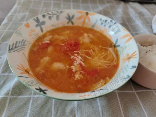 二十岁患上奇怪疾病无法正常进食