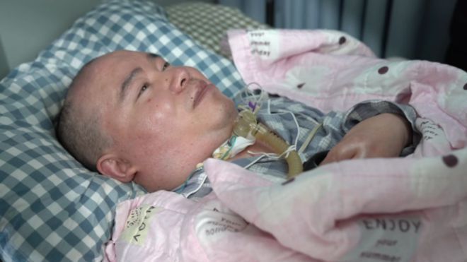 全身瘫痪小伙带全家住集装箱种菜，赔光拆迁款仍坚持