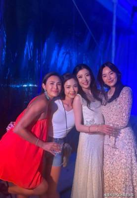 何猷亨前女友陈可欣二婚，与前夫同天再婚戴头纱美丽动人