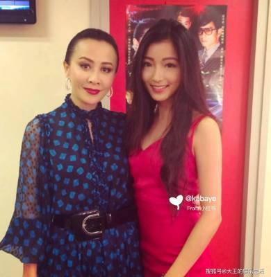 何猷亨前女友陈可欣二婚，与前夫同天再婚戴头纱美丽动人