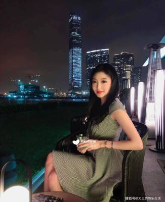 何猷亨前女友陈可欣二婚，与前夫同天再婚戴头纱美丽动人
