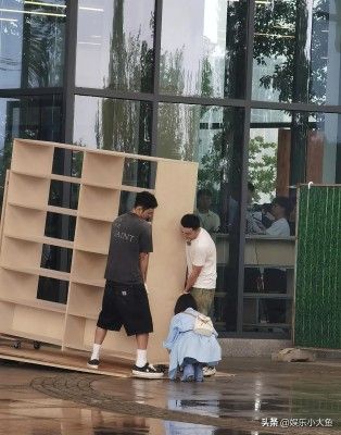 陈乔恩阮经天同框录综艺，火花四溅引期待