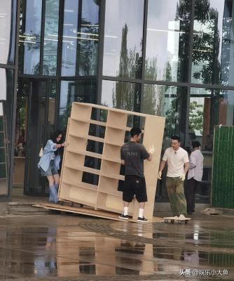 陈乔恩阮经天同框录综艺，火花四溅引期待