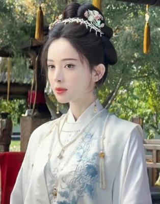 于正新剧《班淑传奇》古力娜扎遭吐槽