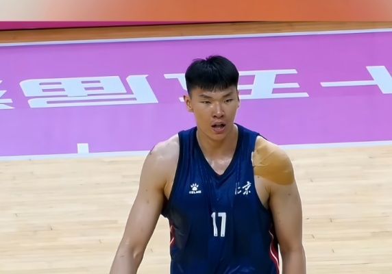 四川逆转北京全运会4连胜周琦23+14孙铭徽11+15