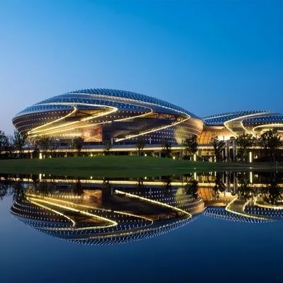 员工因点评女观众外貌被影院辞退引发争议