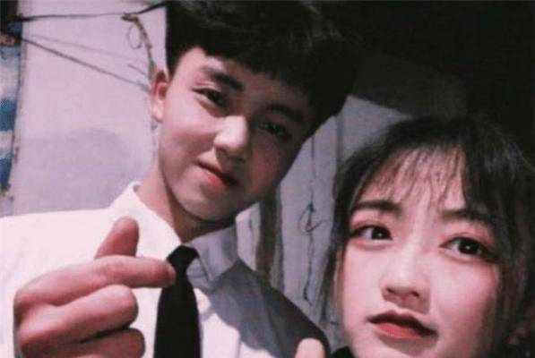《变形计》“神仙妹妹”高中辍学当网红引质疑