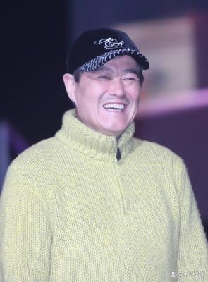 唐国强74岁综艺表现爆红，揭露内娱真实现状