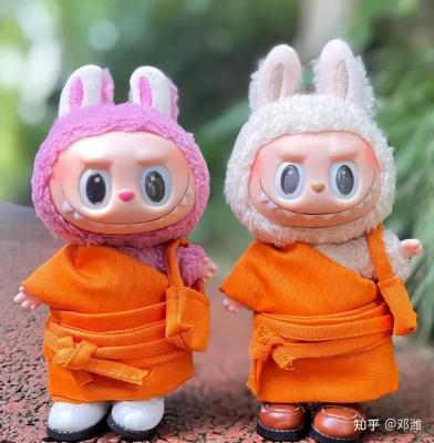泰国公主拎爱马仕配Labubu！国产“Jellycat”，为什么火爆泰国？