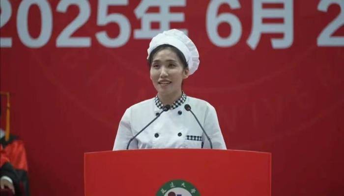 延边大学食堂阿姨致辞走红回应