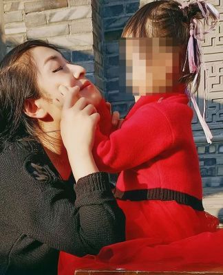 单亲妈妈与网红主播抚养费纠纷