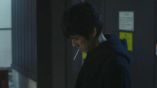 高校生三个月投诉120次校园二手烟引争议