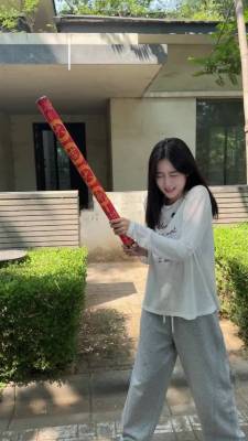 王梓薇晒别墅毛坯房引热议