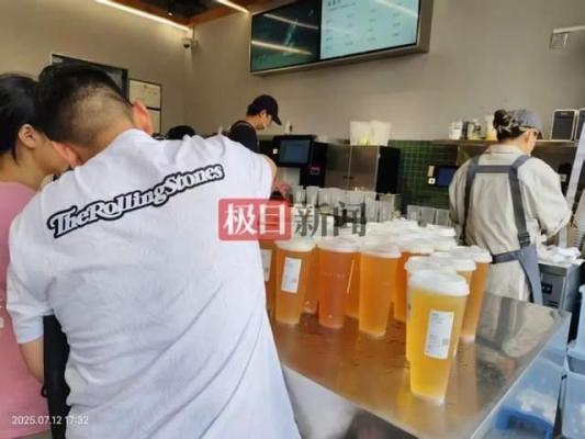 外卖大战升级：用户薅羊毛，骑手商家疲惫不堪