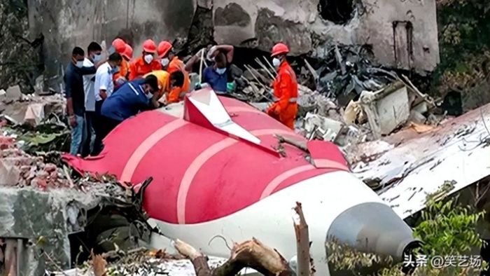 印度空难致279人遇难