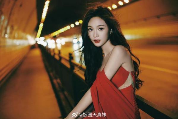 网传吴宣仪翟潇闻三搭现代剧，粉丝反应激烈