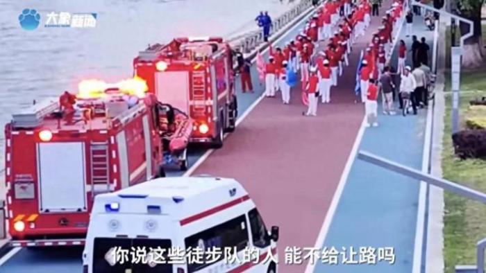 暴走团群主回应挡道120仅一分钟