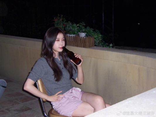 虞书欣与华策合约到期不续约