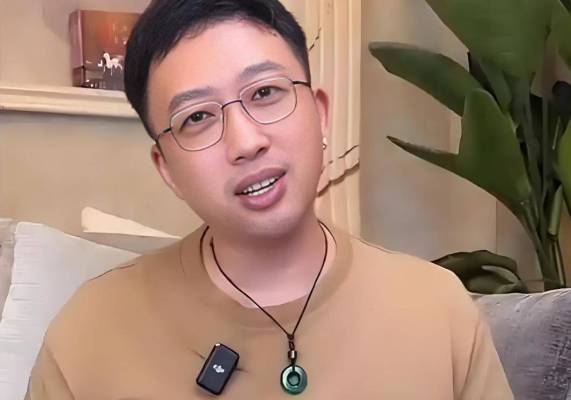 赵露思事件升级，施暴者被扒，多位明星受牵连，粉丝震惊