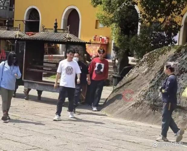 胡歌九华山祈福，二胎喜得贵子