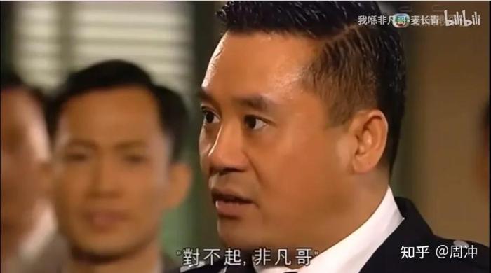 40岁男星现状落魄，环卫工兼乞讨养家